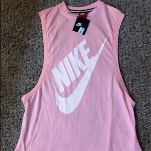 Nike tank NWT